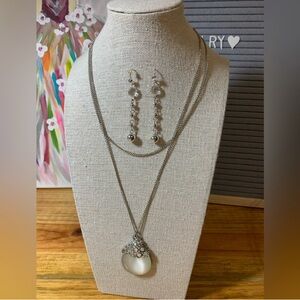 Elegant Silver Necklace and Earring Set